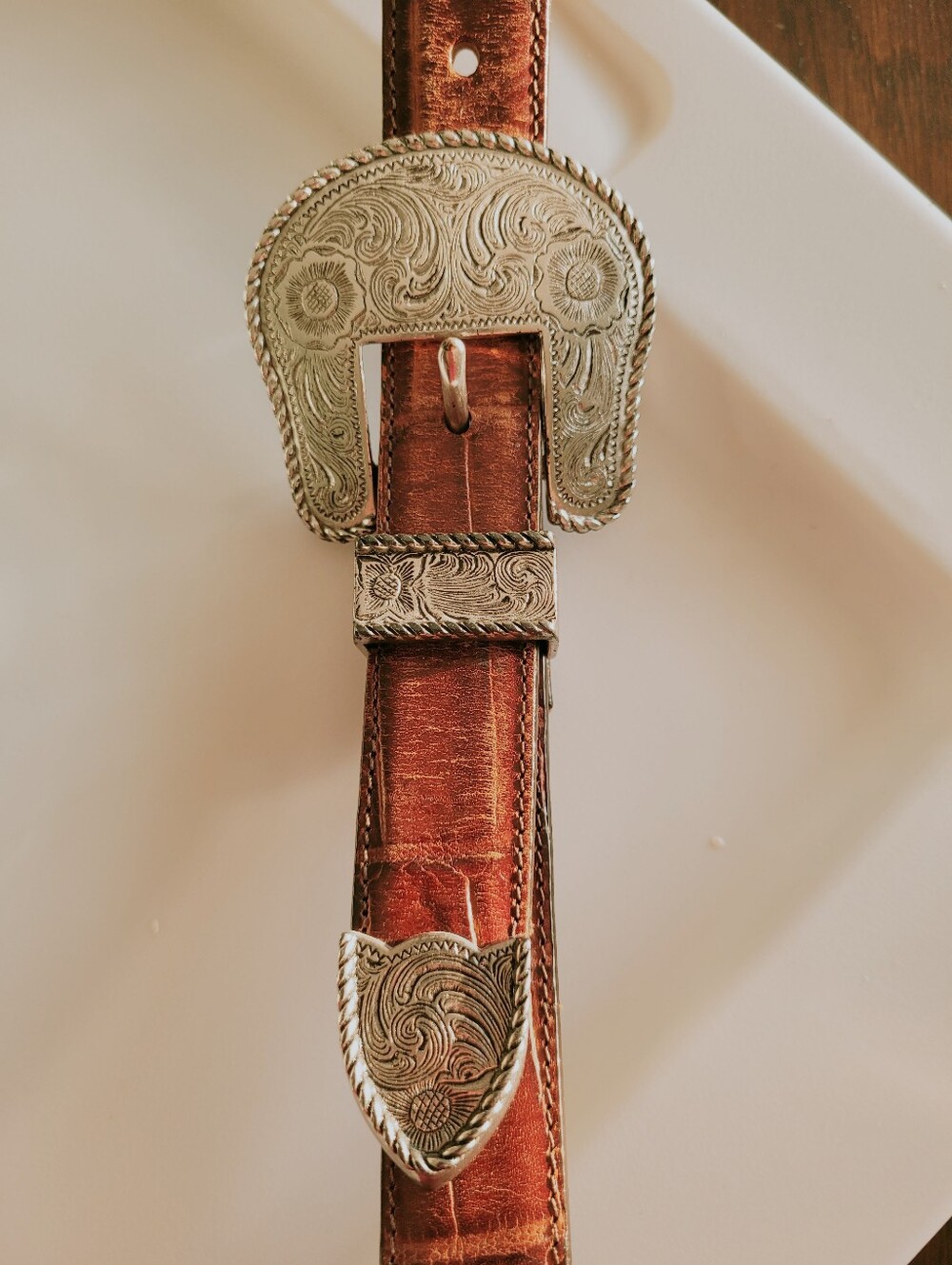 Silver Creek Leather Belt Silver Tone Buckle Croc Look Size 32 Western Boho